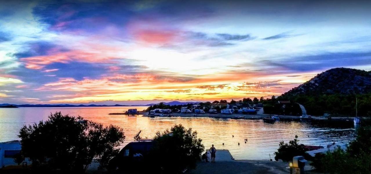 Mobile Home Tiva Drage Bagian luar foto